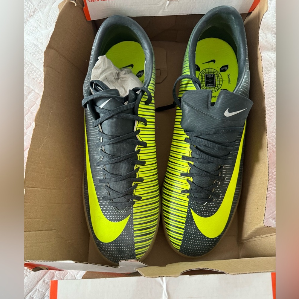Men's Nike MercurialX Victory VI CR7 (IC) Indoor-Competition Soccer cleats